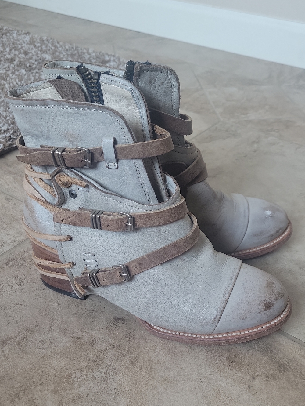 FREE BIRD Crue Women's Light Gray Leather Ankle Boots- Color Is "ICE"